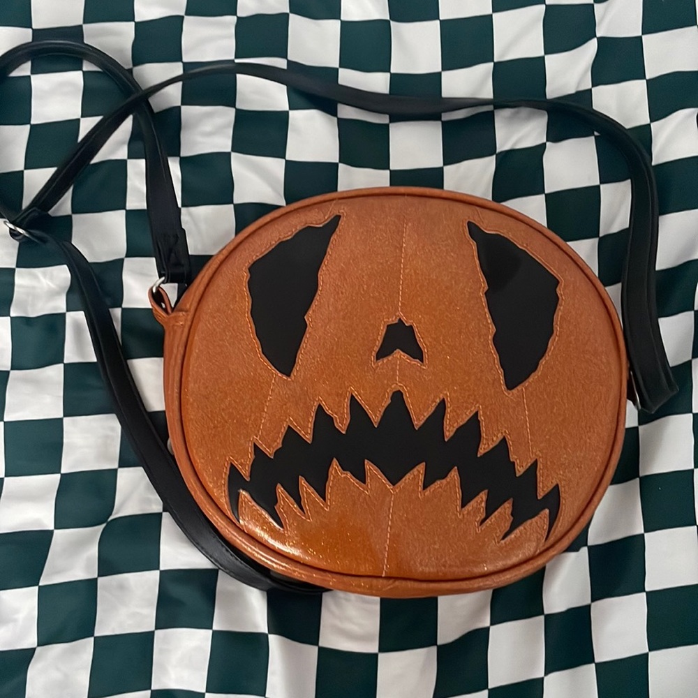 Love pain and stitches pumpkin bag